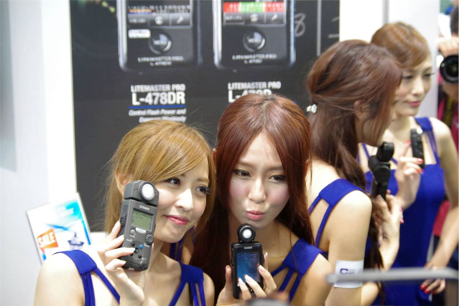 Winnie Lucy 双人合影 2013台北摄影器材展